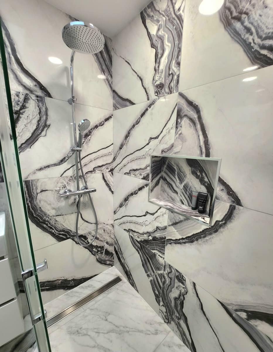 3 bedroom Penthouse for sale in Arona with garage - € 432,000 (Ref: 9378770)