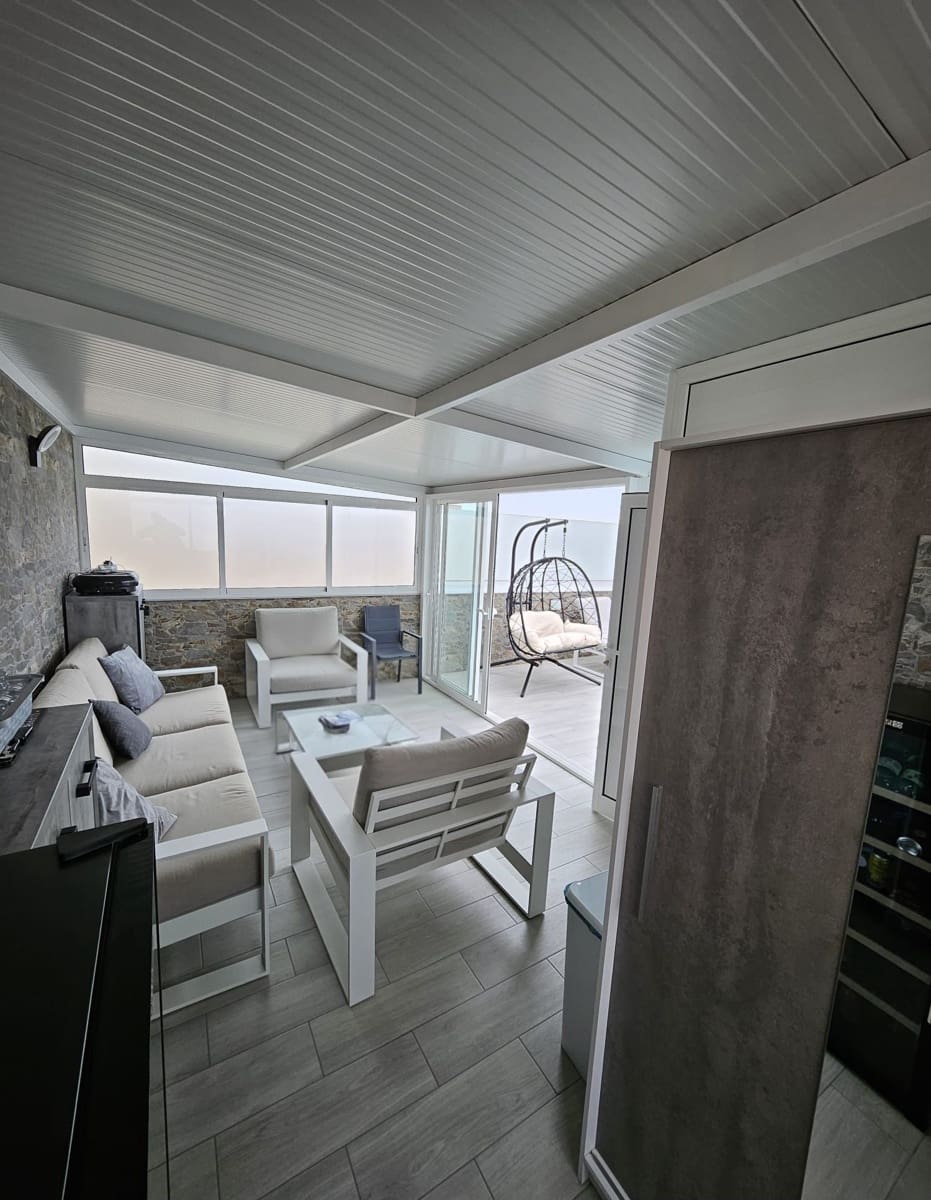 3 bedroom Penthouse for sale in Arona with garage - € 432,000 (Ref: 9378770)