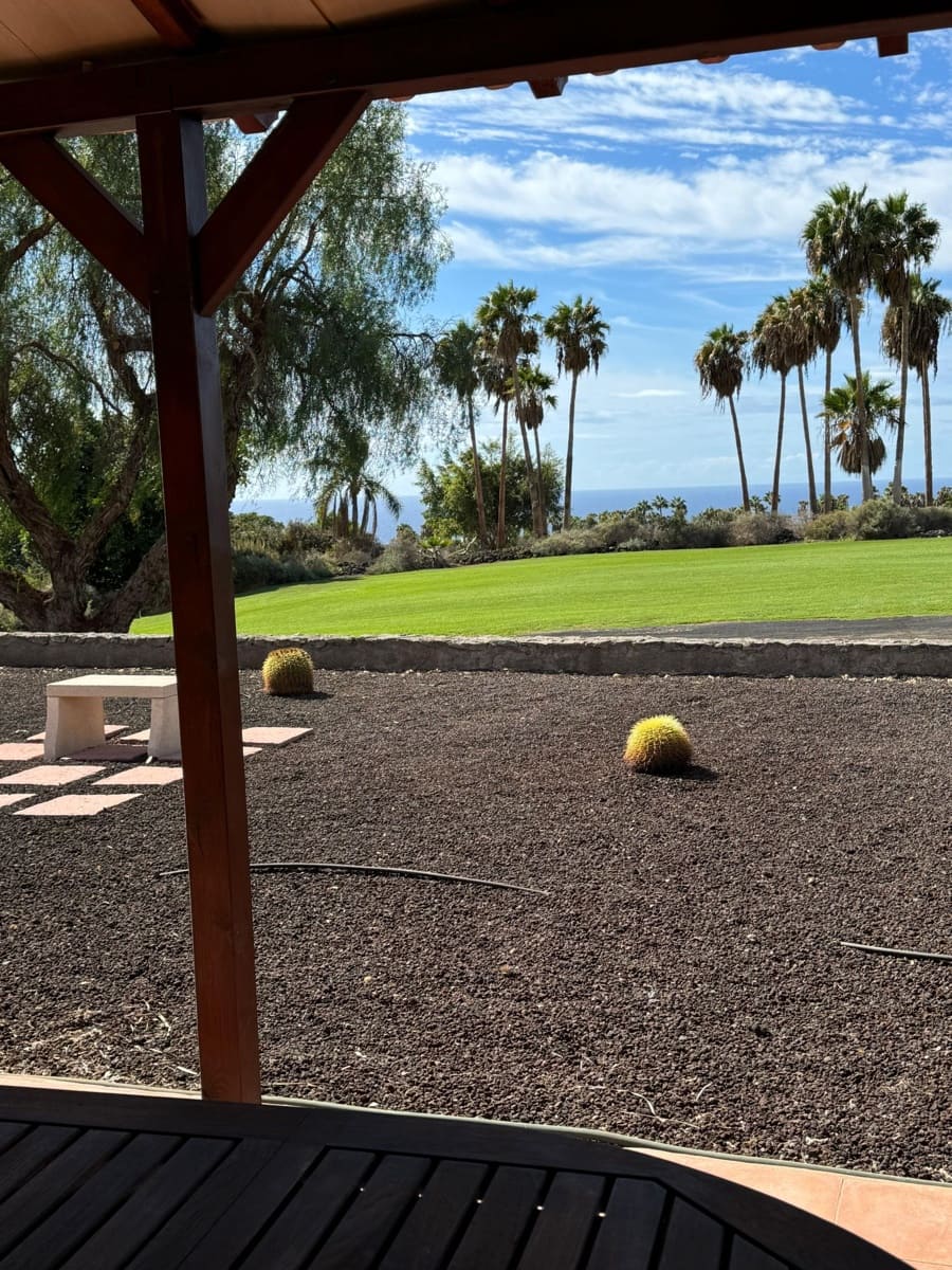 2 bedroom Semi-detached Villa for rent in Adeje with garage - € 1,700 (Ref: 9403147)