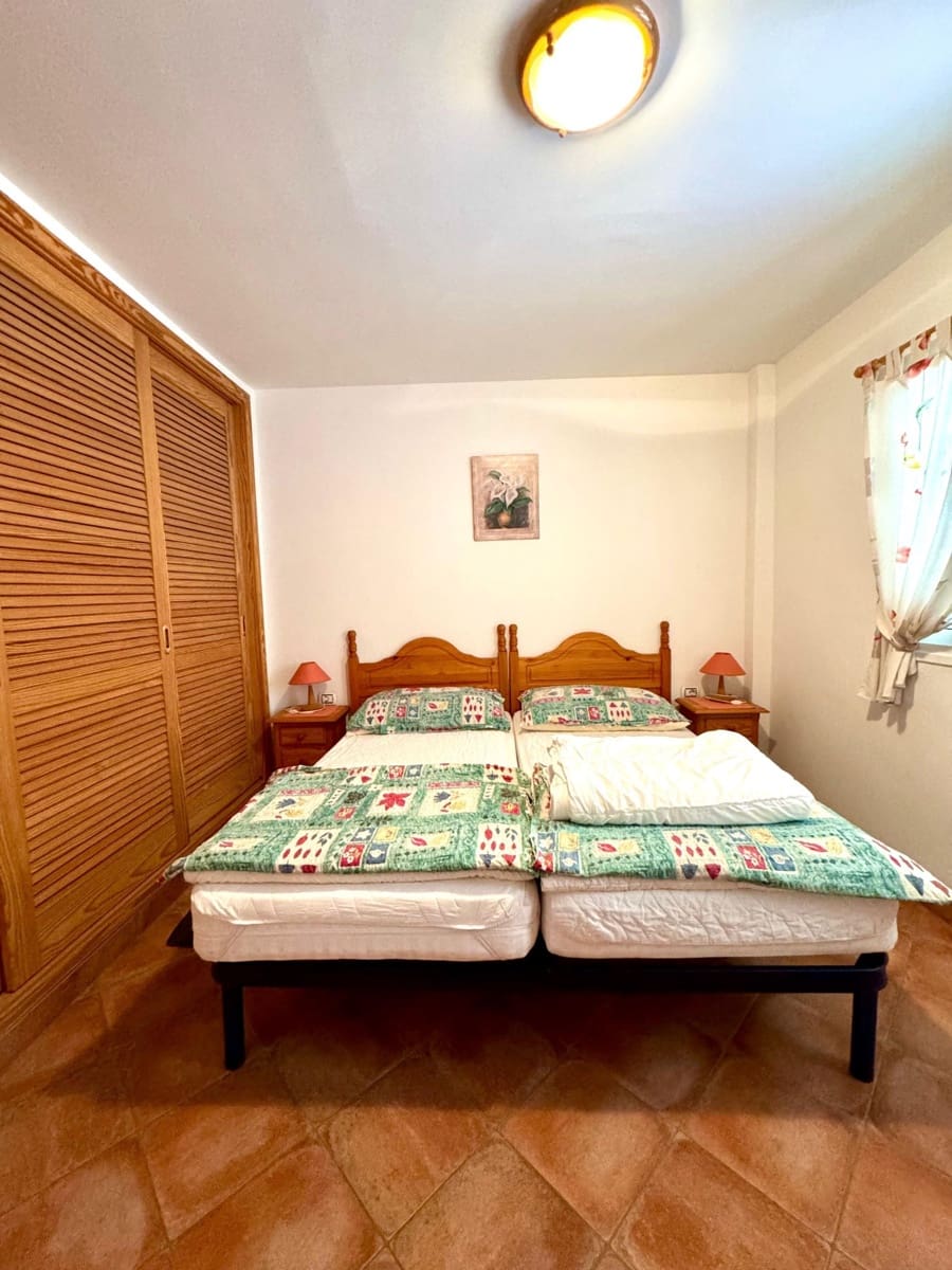 2 bedroom Semi-detached Villa for rent in Adeje with garage - € 1,700 (Ref: 9403147)