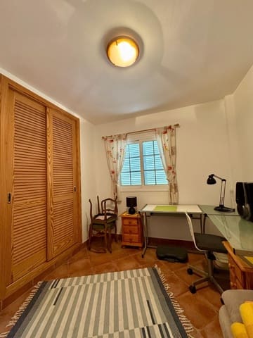 2 makuuhuone Paritalo vuokrattavana paikassa La Caleta Adeje, Adeje mukana 
autotalli - 1 700 € (Ref: 9403147)
