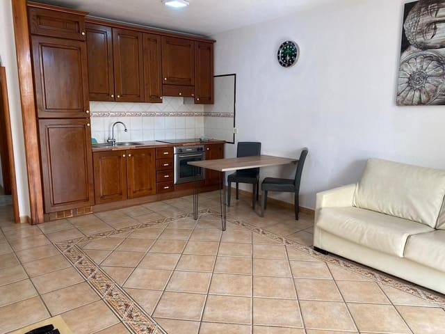 1 slaapkamer Appartement te huur in Adeje - € 1.300 (Ref: 9472249)