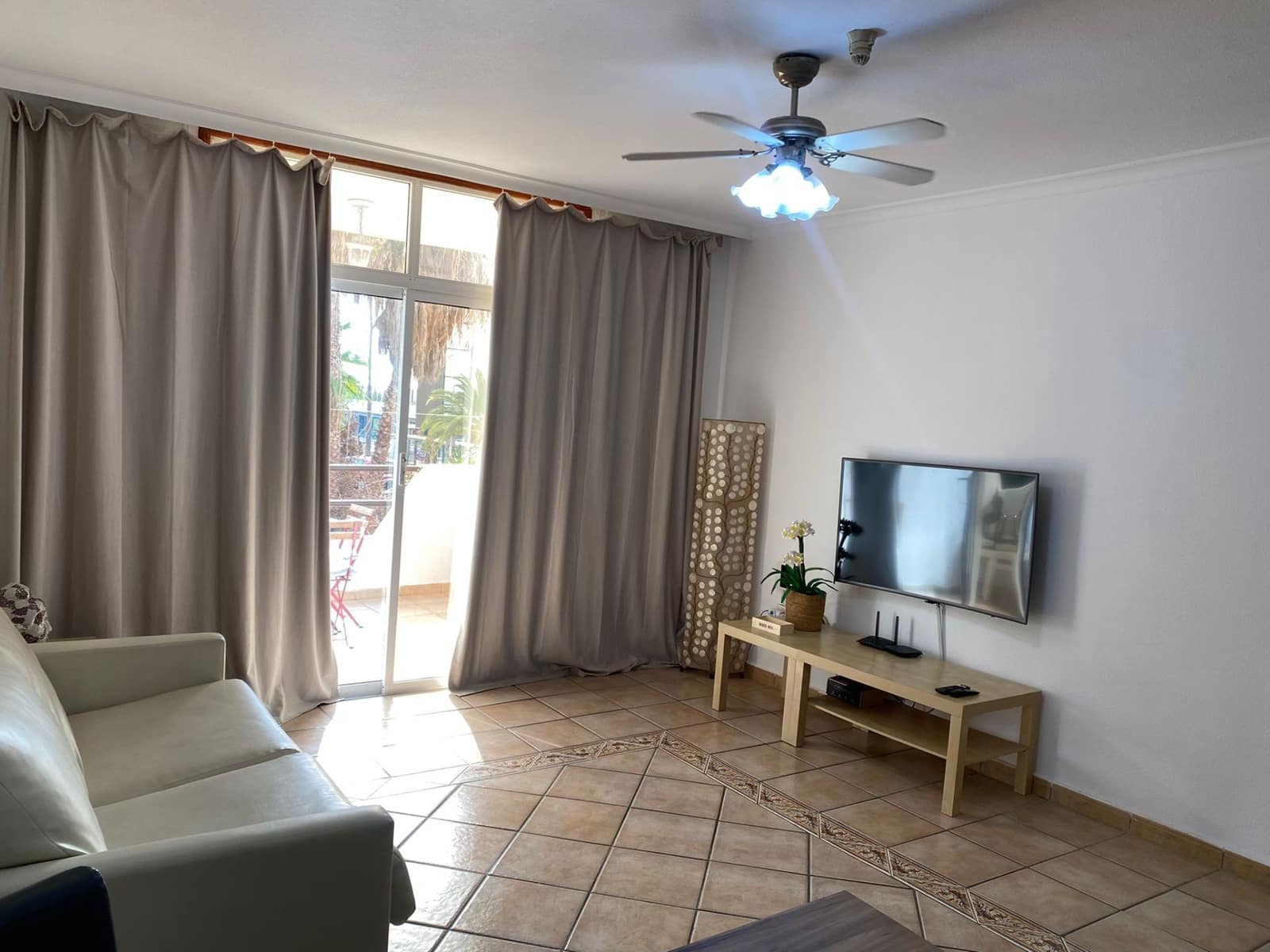 1 slaapkamer Appartement te huur in Adeje met zwembad - € 1.300 (Ref: 9472249)