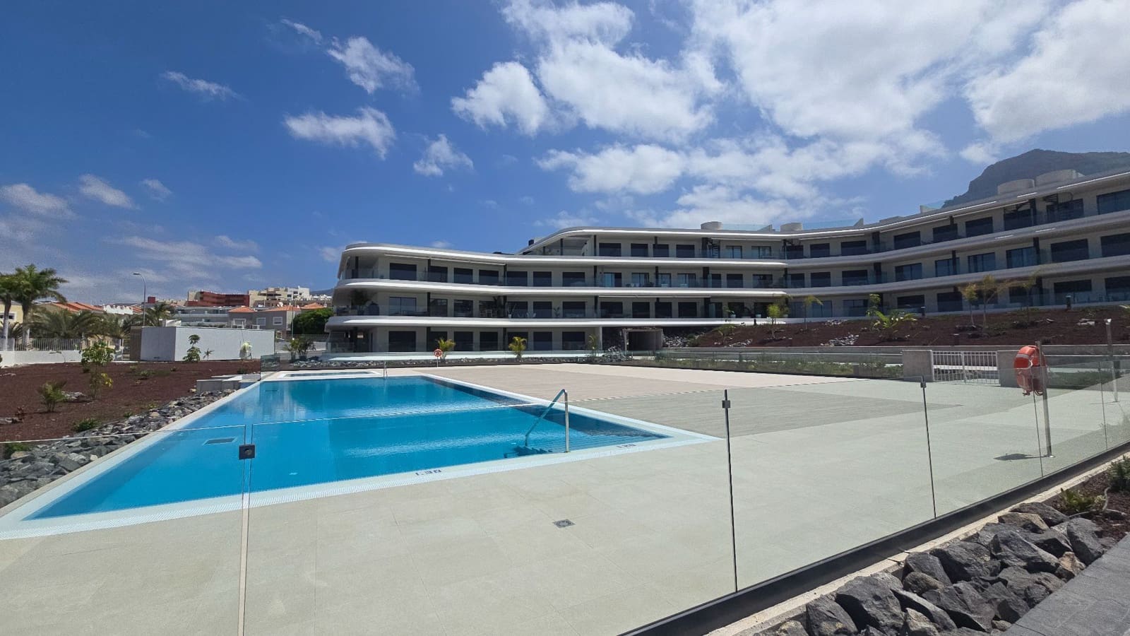 2 bedroom Flat for sale in Adeje with pool garage - € 670,000 (Ref: 9494462)