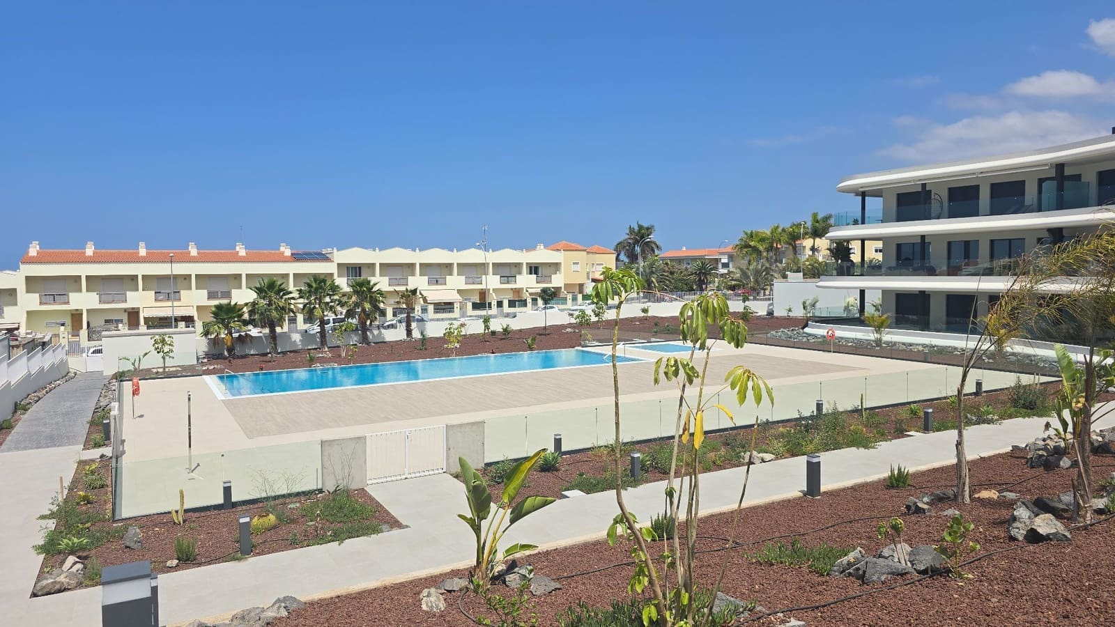 2 bedroom Flat for sale in Adeje with pool garage - € 670,000 (Ref: 9494462)