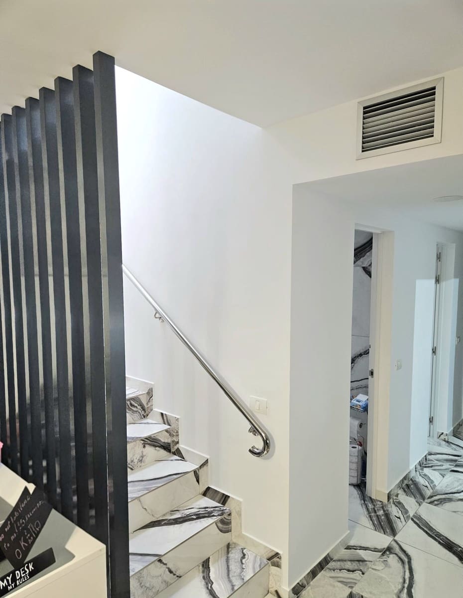 3 bedroom Penthouse for sale in Arona with garage - € 430,000 (Ref: 9508449)