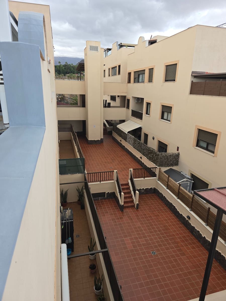 3 bedroom Penthouse for sale in Arona with garage - € 430,000 (Ref: 9508449)