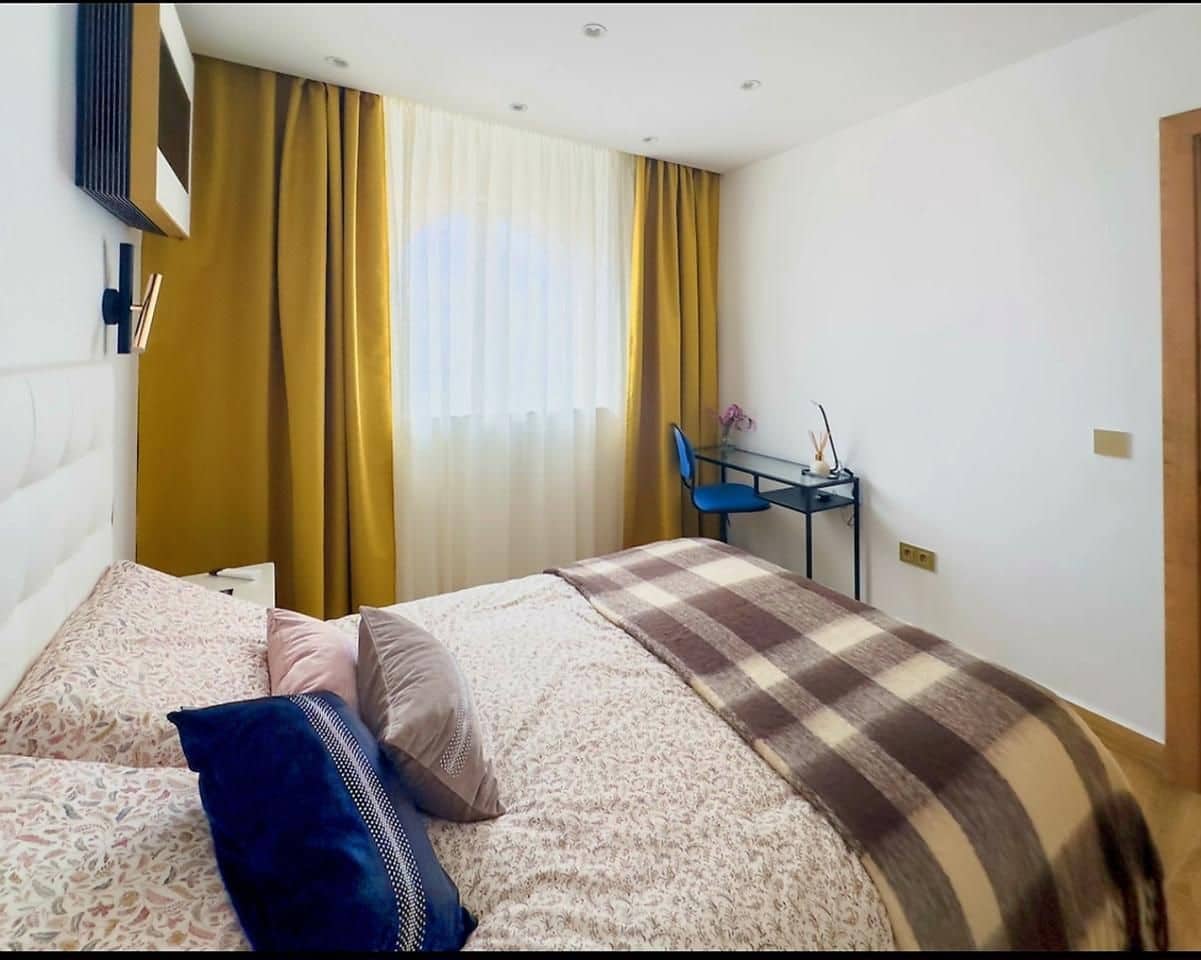 2 soveværelse Byhus til salg i Adeje med swimmingpool - € 644.000 (Ref: 9508450)