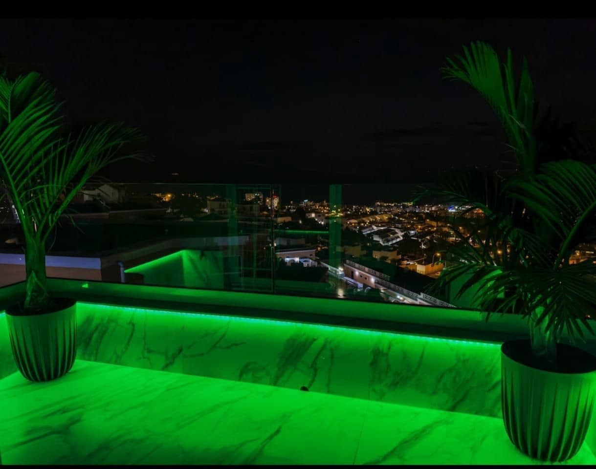 2 soveværelse Byhus til salg i Adeje med swimmingpool - € 644.000 (Ref: 9508450)