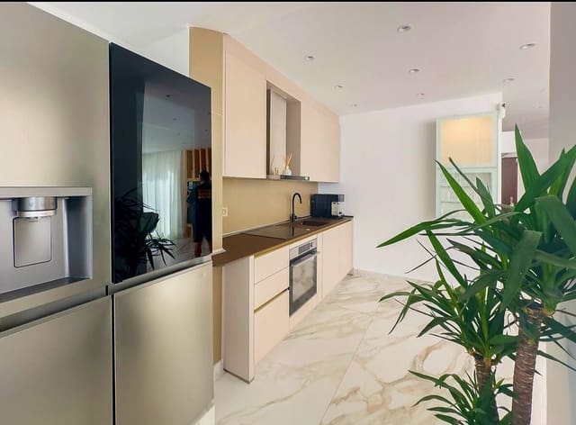 2 soveværelse Byhus til salg i San Eugenio Alto, Adeje med swimmingpool - € 644.000 (Ref: 9508450)