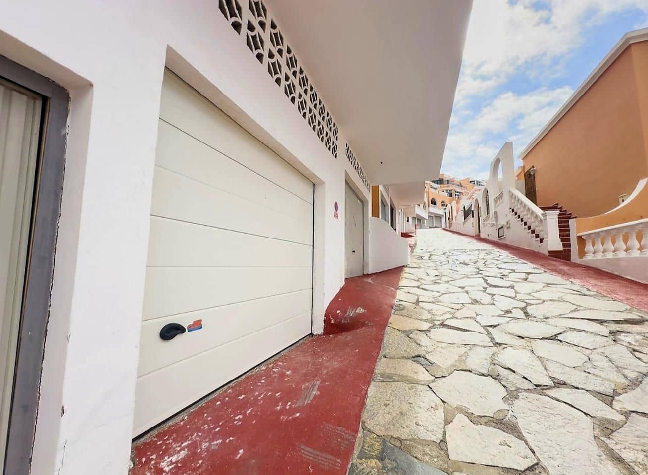 2 soveværelse Byhus til salg i Adeje med swimmingpool - € 644.000 (Ref: 9508450)