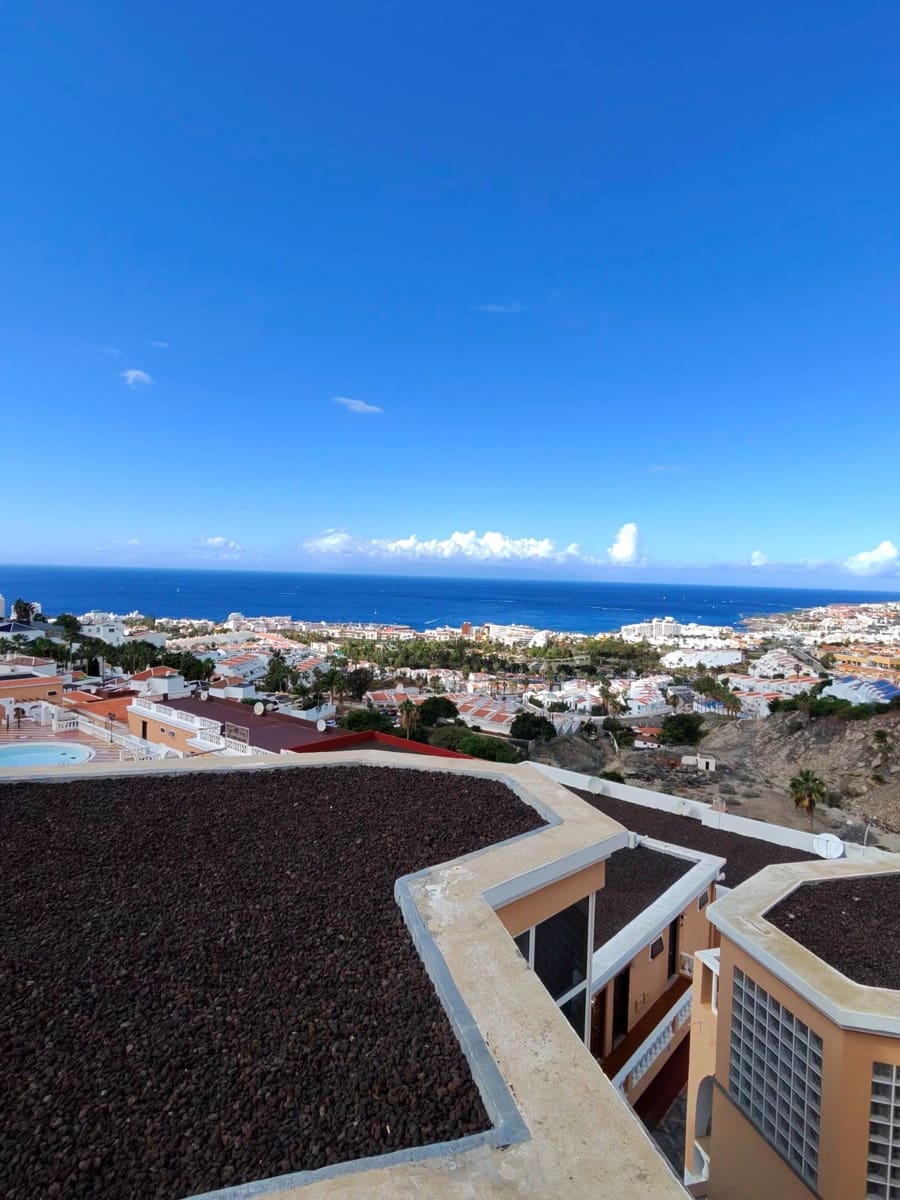 2 soveværelse Byhus til salg i Adeje med swimmingpool - € 432.000 (Ref: 9508451)