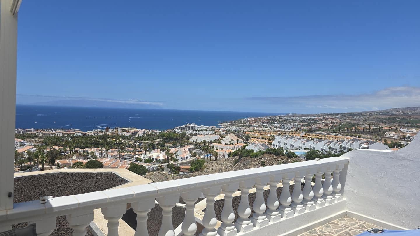 2 soveværelse Byhus til salg i Adeje med swimmingpool - € 432.000 (Ref: 9508451)