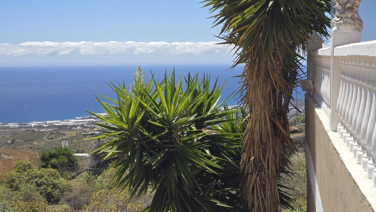 4 bedroom Villa for sale in Candelaria with pool garage - € 840,000 (Ref: 9508452)