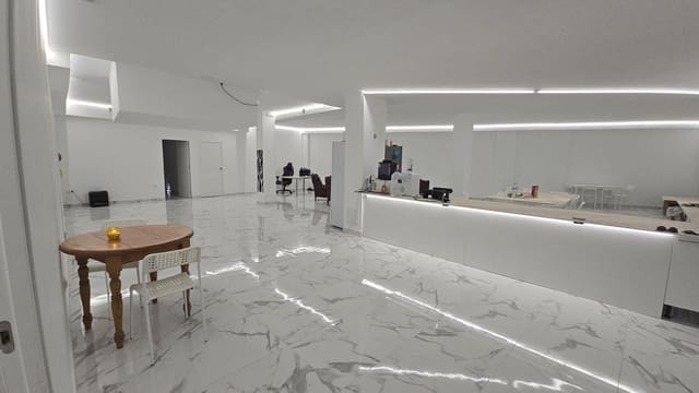 5 soveværelse Erhverv til salg i Puerto Santiago, Santiago del Teide - € 795.000 (Ref: 9508453)