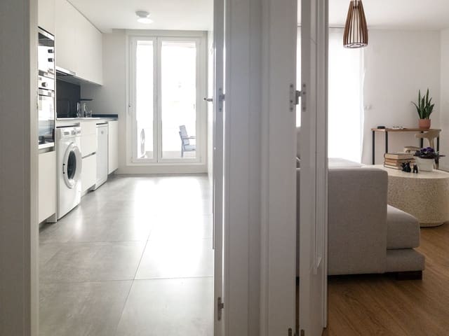 2 soveværelse Lejlighed til leje i Cabanyal-Canyamelar, Valencia by - € 1.800 (Ref: 9278366)