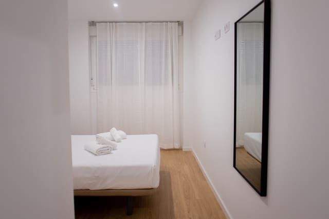 2 soveværelse Lejlighed til leje i Cabanyal-Canyamelar, Valencia by - € 1.800 (Ref: 9278366)