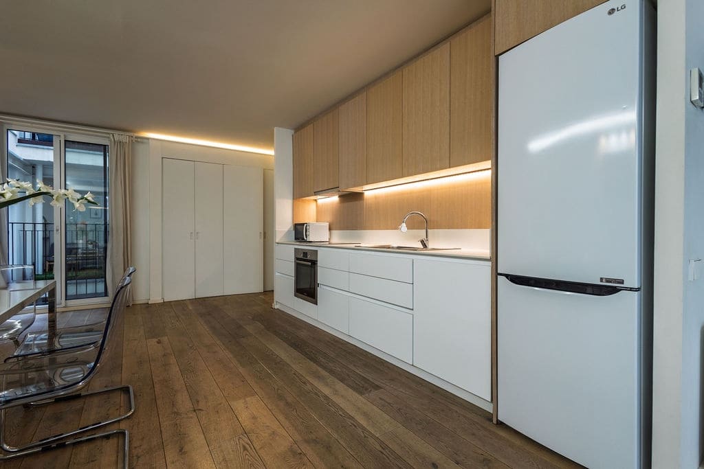 3 soveværelse Lejlighed til salg i Barcelona by - € 750.000 (Ref: 9278369)