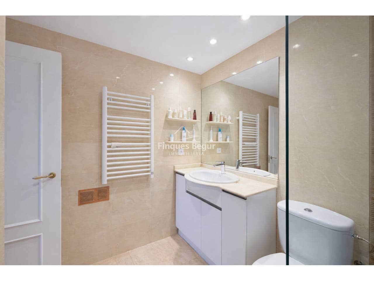 Apartamento de 3 habitaciones en Begur en venta - 385.000 € (Ref: 9194124)