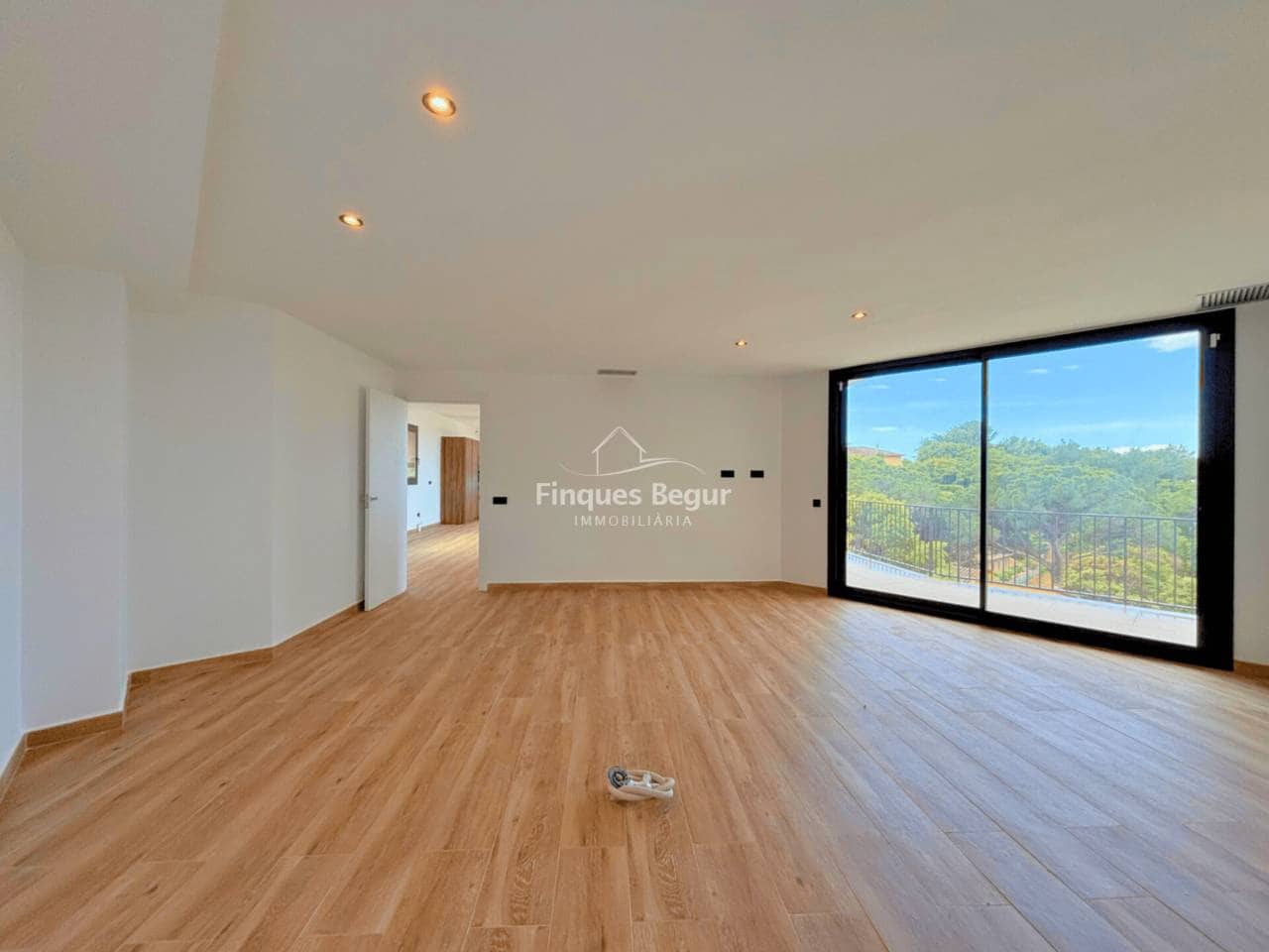 4 soverom Villa til salgs i Begur med svømmebasseng garasje - € 1 350 000 (Ref: 9194129)