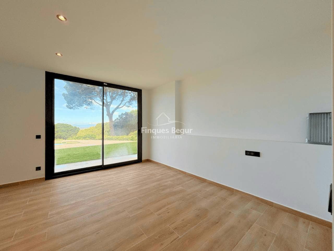 4 soverom Villa til salgs i Begur med svømmebasseng garasje - € 1 350 000 (Ref: 9194129)