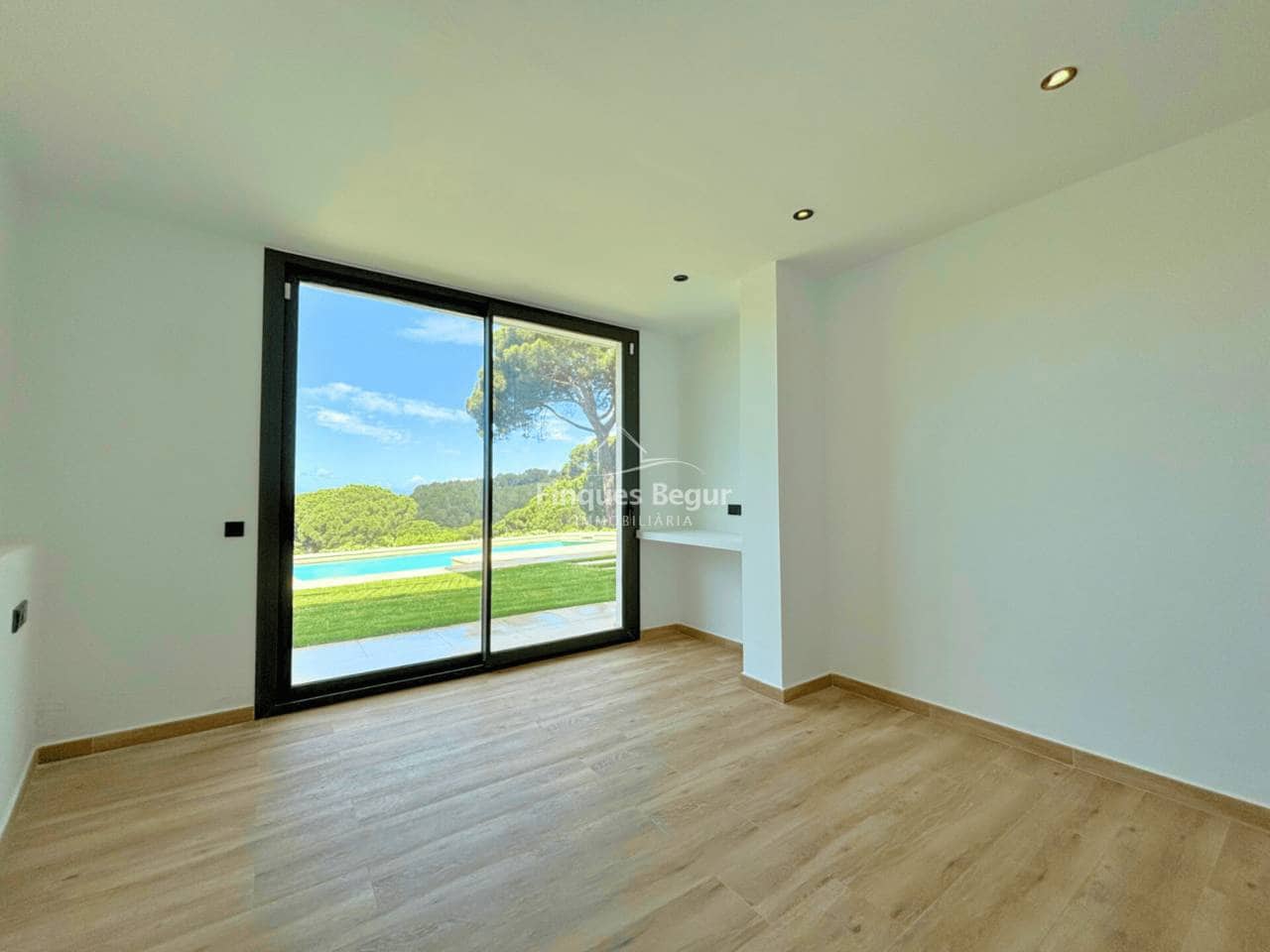 4 bedroom Villa for sale in Begur with pool garage - € 1,350,000 (Ref: 9194129)