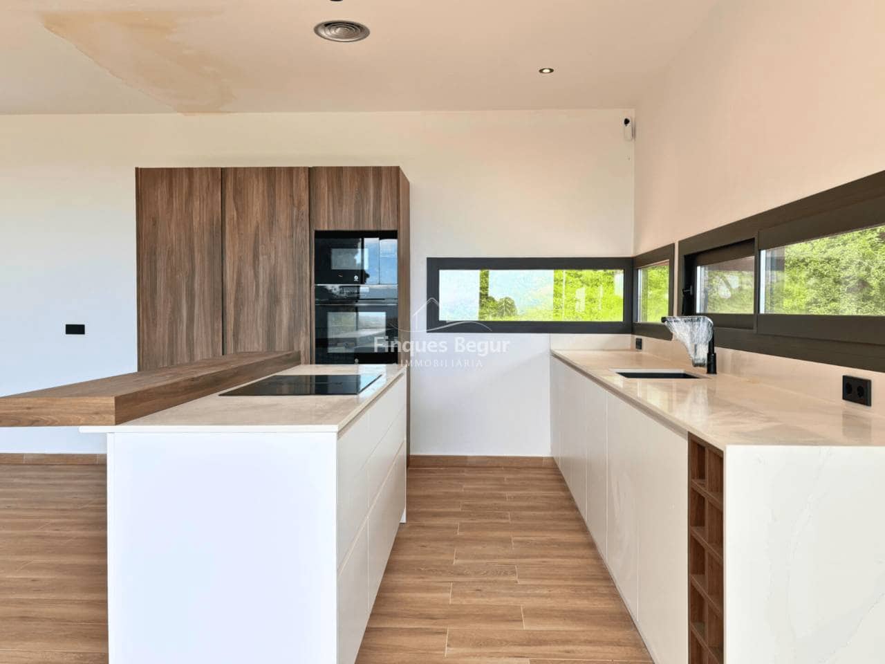 4 bedroom Villa for sale in Begur with pool garage - € 1,350,000 (Ref: 9194129)