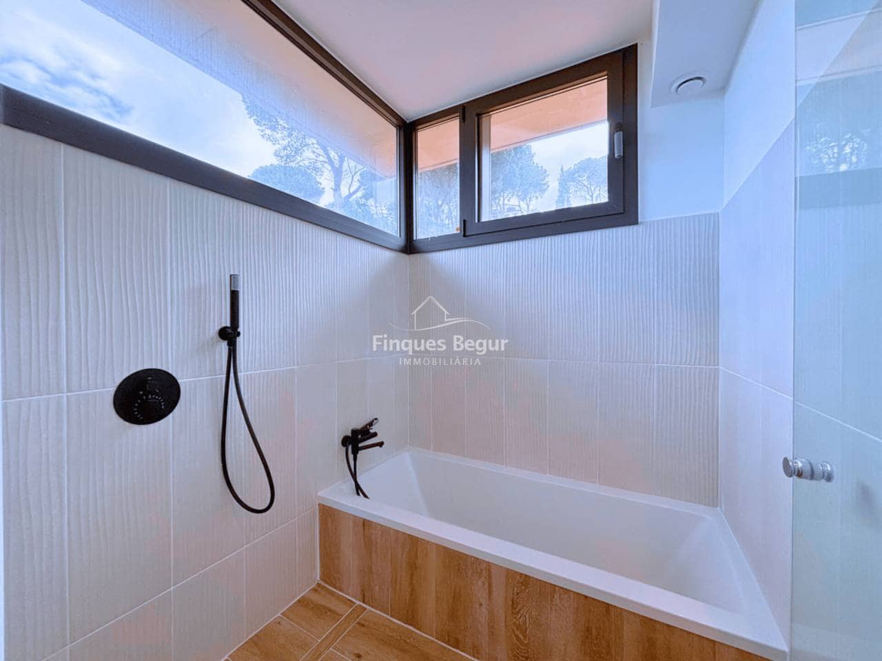 4 bedroom Villa for sale in Begur with pool garage - € 1,350,000 (Ref: 9194129)