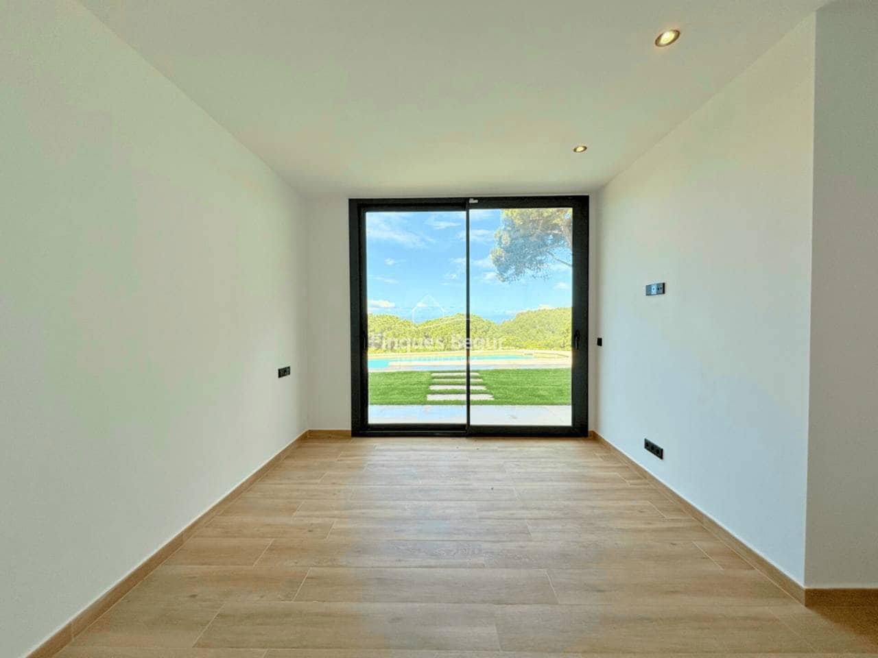 4 bedroom Villa for sale in Begur with pool garage - € 1,350,000 (Ref: 9194129)