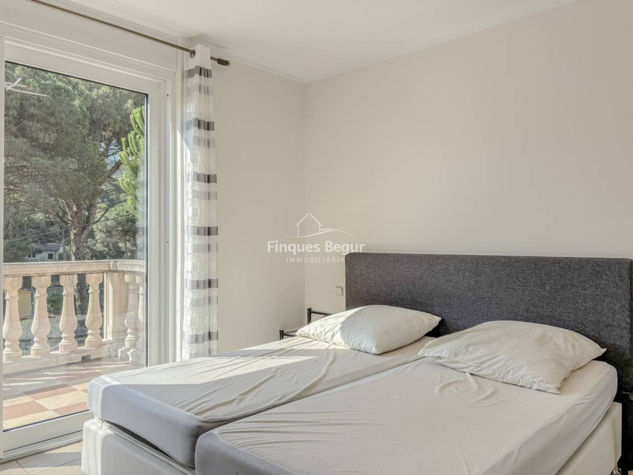 7 soveværelse Villa til salg i Pals med swimmingpool garage - € 1.100.000 (Ref: 9194137)