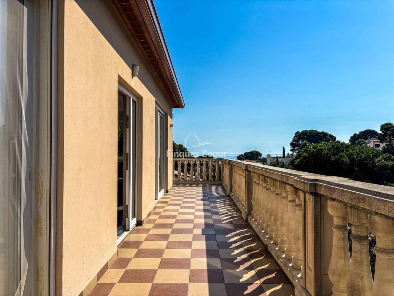 7 soveværelse Villa til salg i Pals med swimmingpool garage - € 1.100.000 (Ref: 9194137)