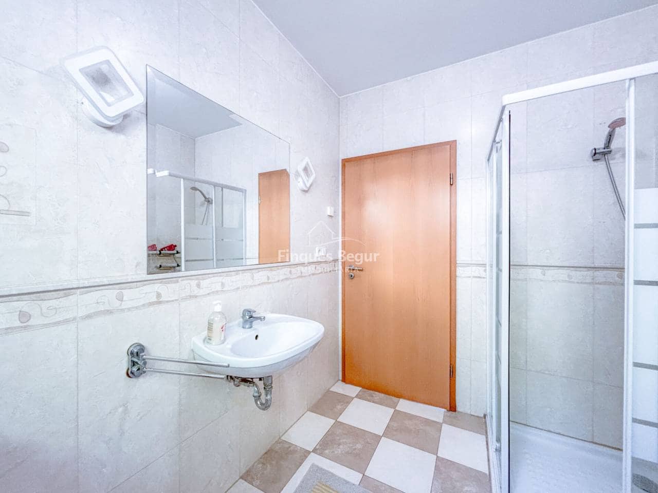 7 soveværelse Villa til salg i Pals med swimmingpool garage - € 1.100.000 (Ref: 9194137)