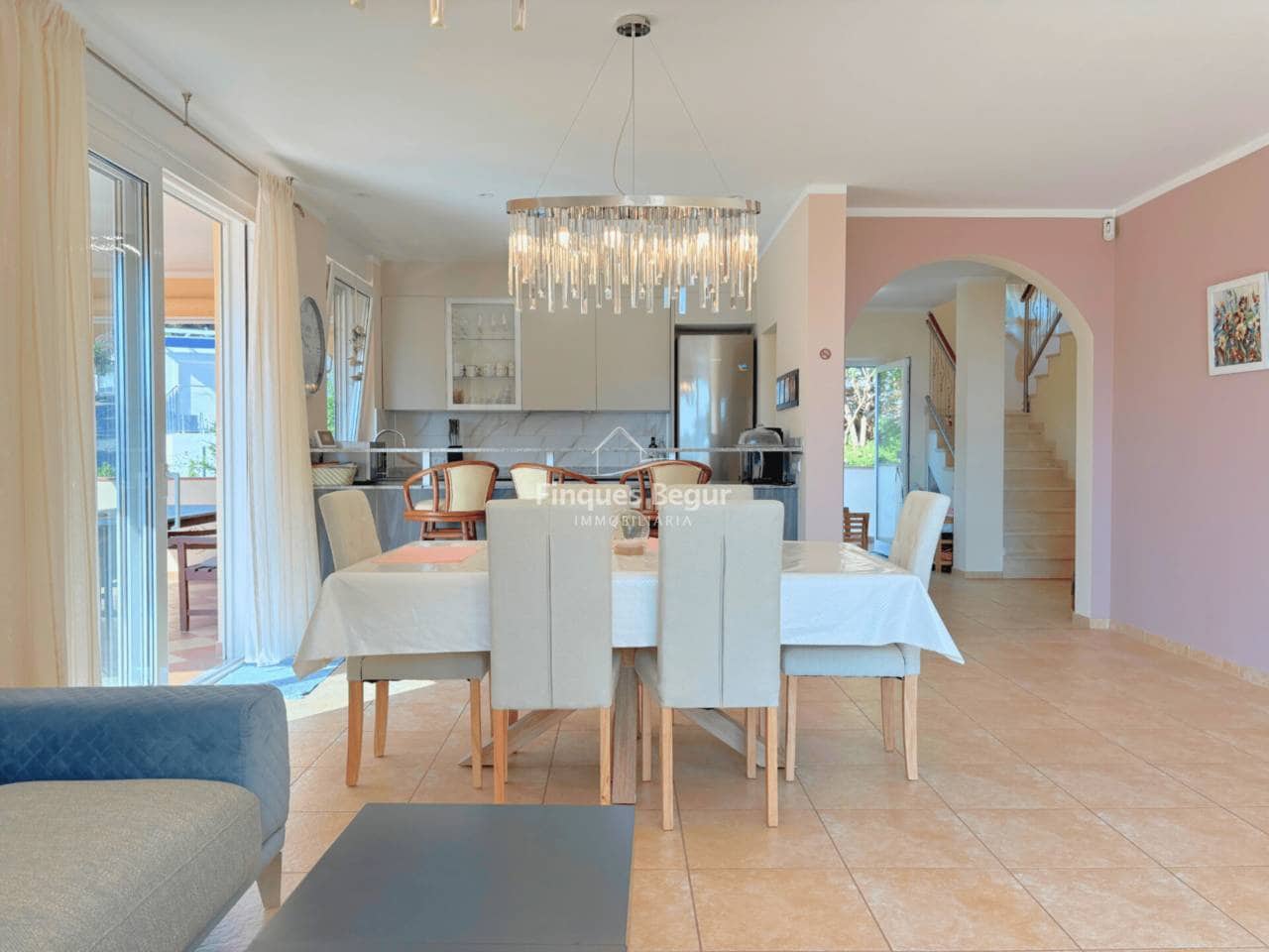 7 soveværelse Villa til salg i Pals med swimmingpool garage - € 1.100.000 (Ref: 9194137)