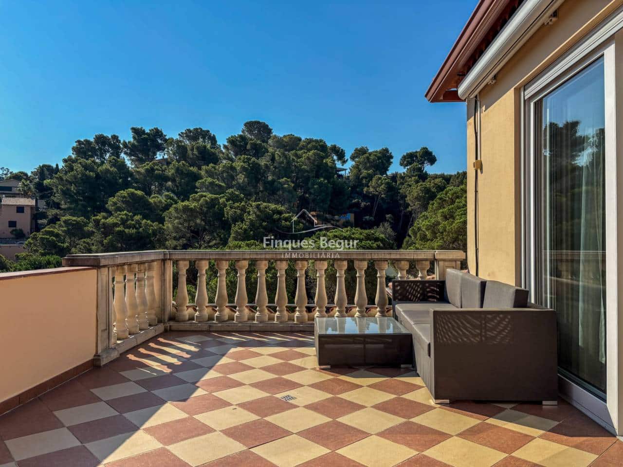 7 soveværelse Villa til salg i Pals med swimmingpool garage - € 1.100.000 (Ref: 9194137)