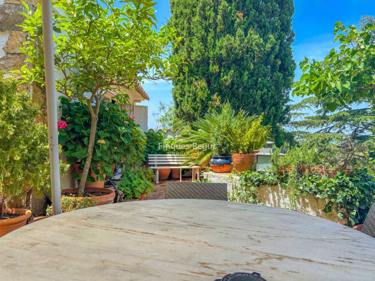 3 soveværelse Byhus til salg i Begur med garage - € 745.000 (Ref: 9194141)