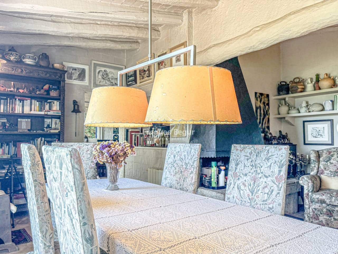 3 soveværelse Byhus til salg i Begur med garage - € 745.000 (Ref: 9194141)