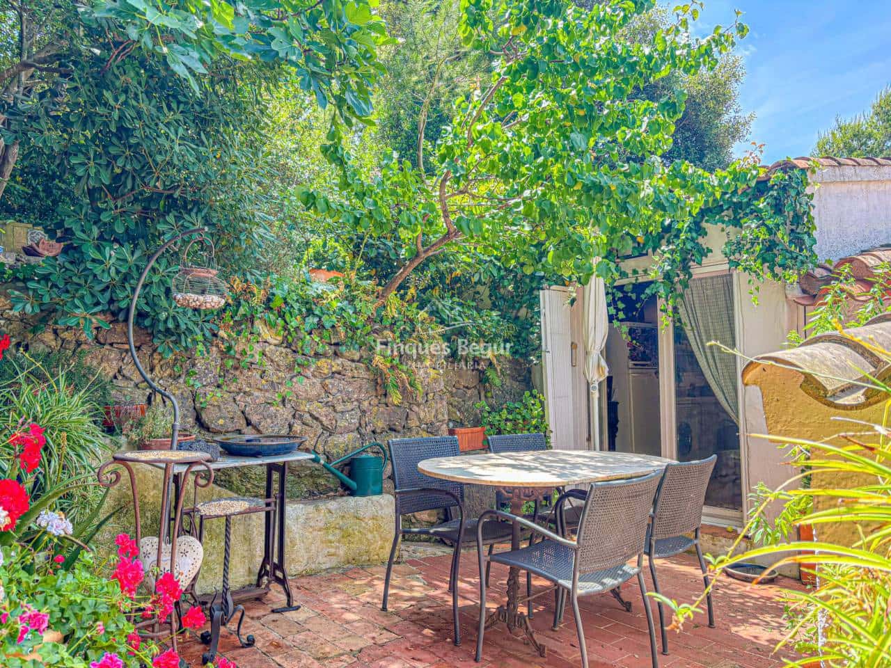 3 soveværelse Byhus til salg i Begur med garage - € 745.000 (Ref: 9194141)