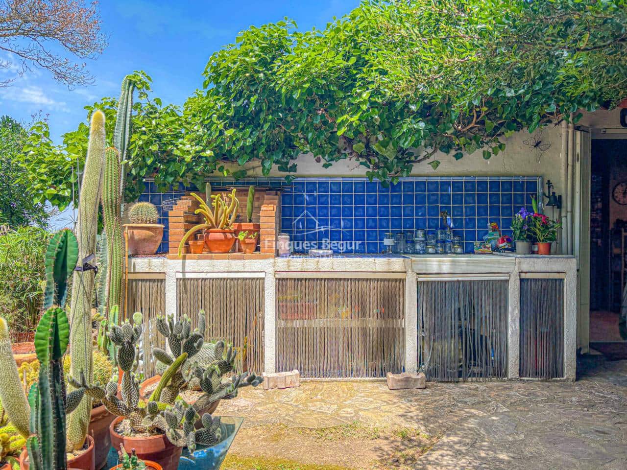 3 soveværelse Byhus til salg i Begur med garage - € 745.000 (Ref: 9194141)