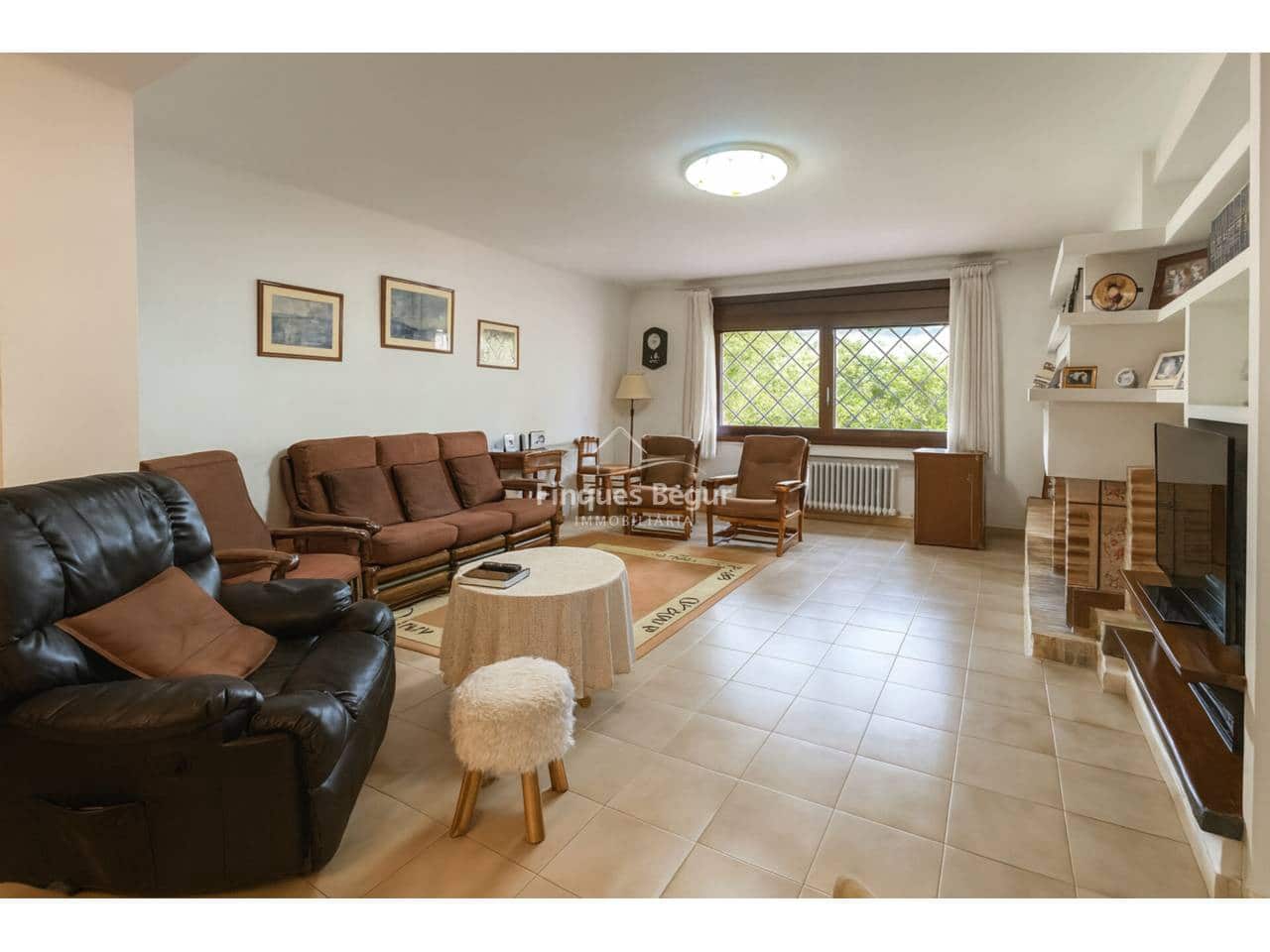 7 bedroom Villa for sale in Begur with garage - € 830,000 (Ref: 9194142)