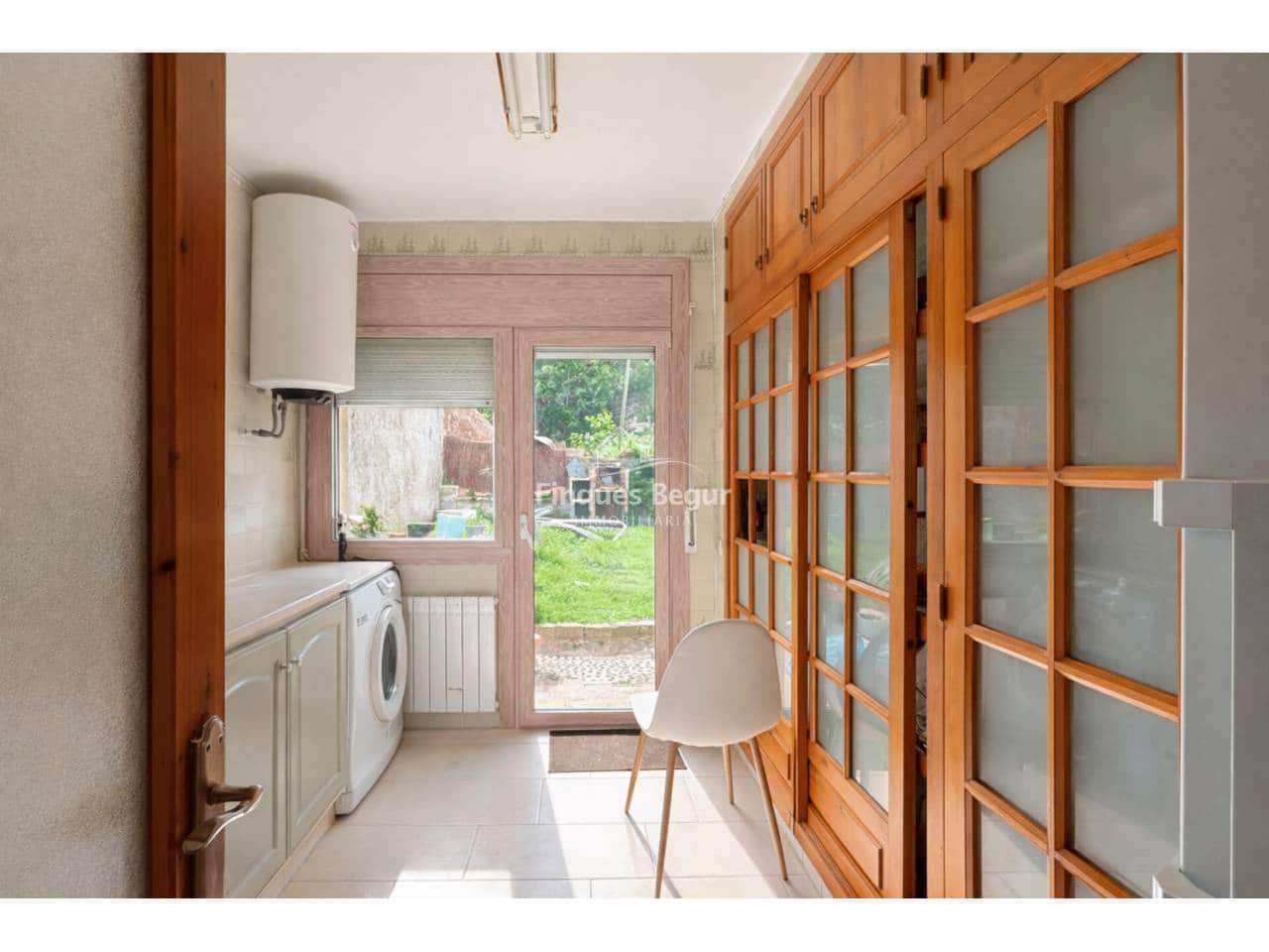 4 makuuhuone Huvila myytävänä paikassa Begur mukana uima-altaan 
autotalli - 545 000 € (Ref: 9194145)