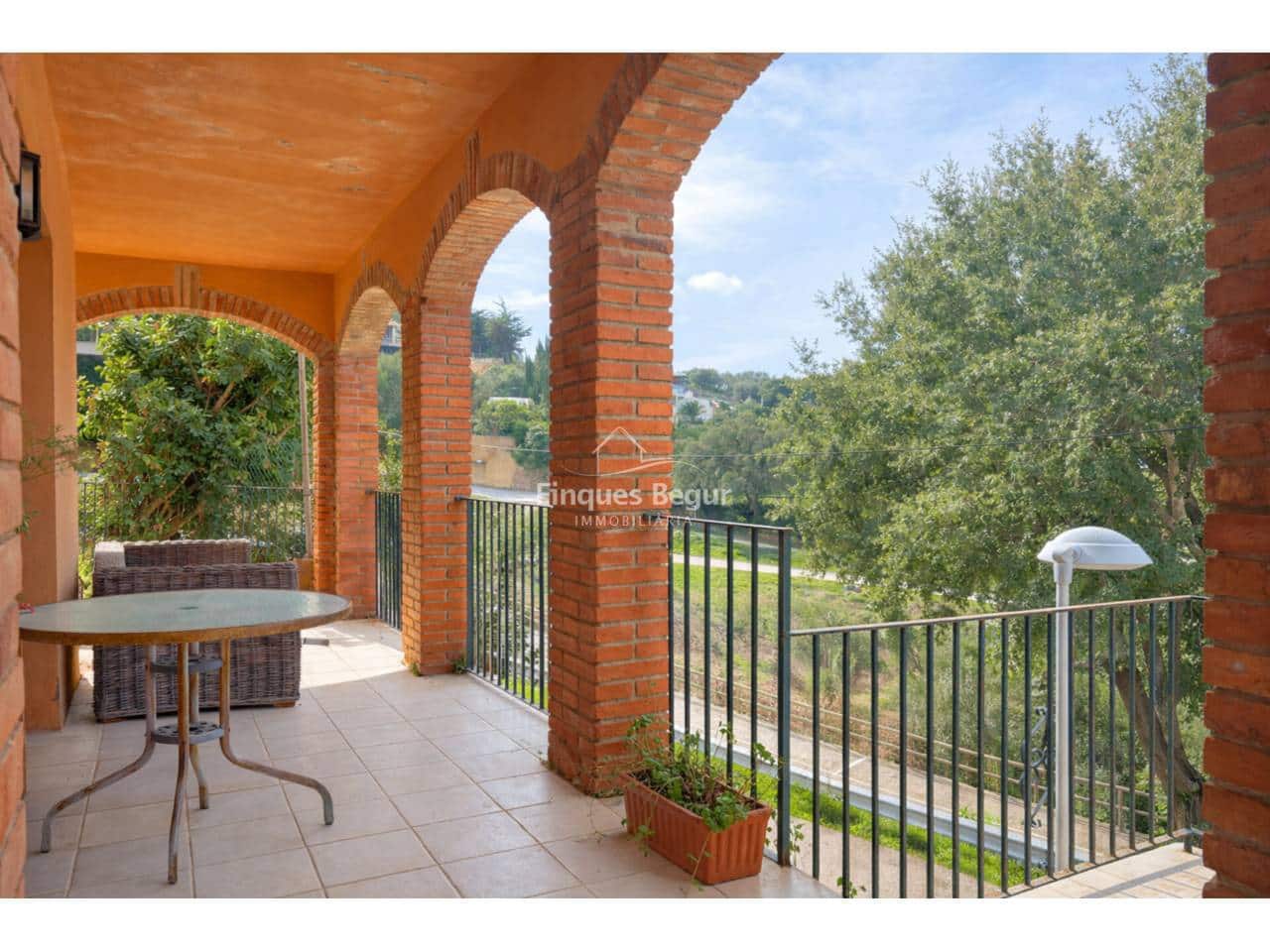 4 makuuhuone Huvila myytävänä paikassa Begur mukana uima-altaan 
autotalli - 545 000 € (Ref: 9194145)