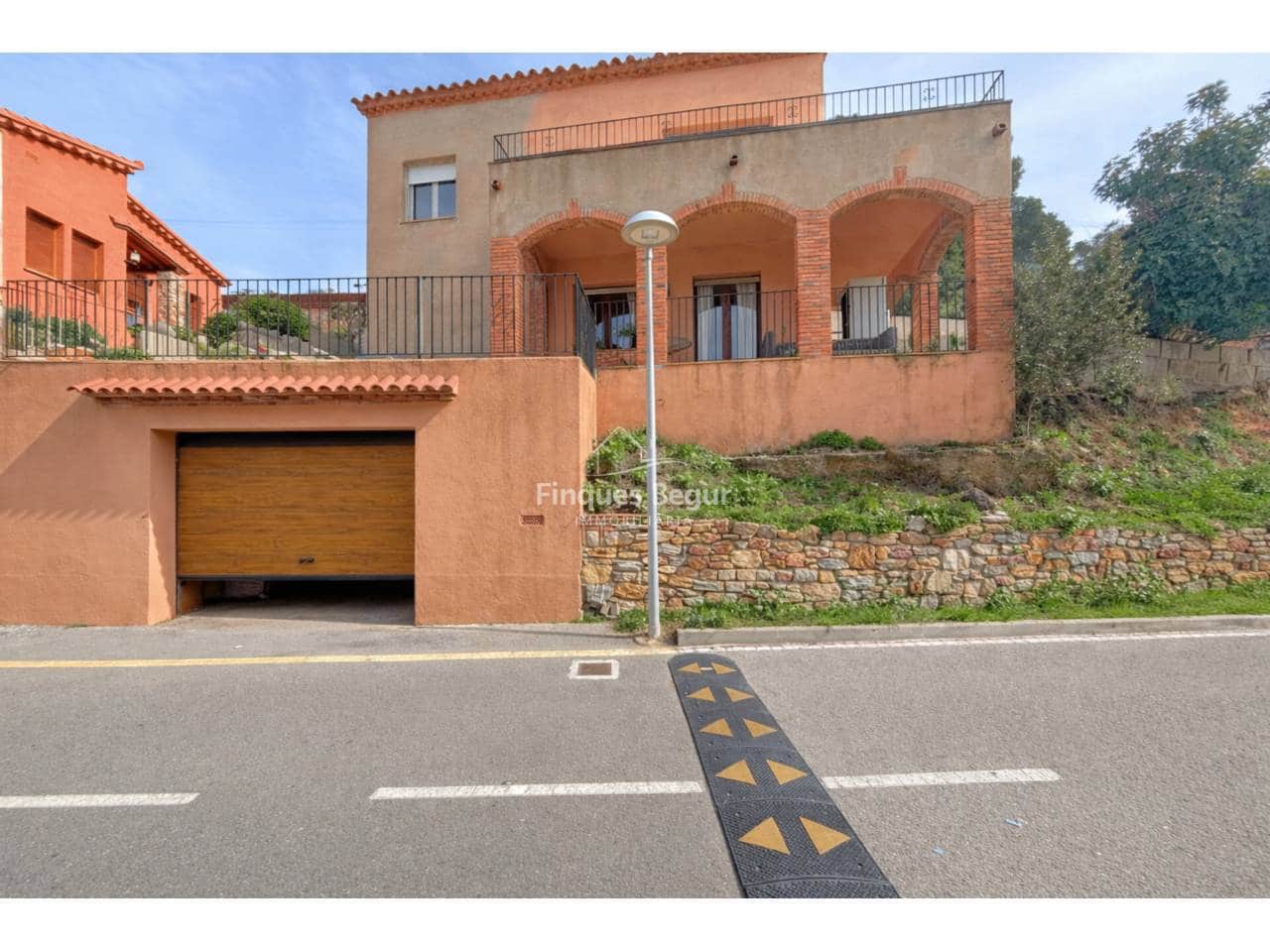 4 makuuhuone Huvila myytävänä paikassa Begur mukana uima-altaan 
autotalli - 545 000 € (Ref: 9194145)