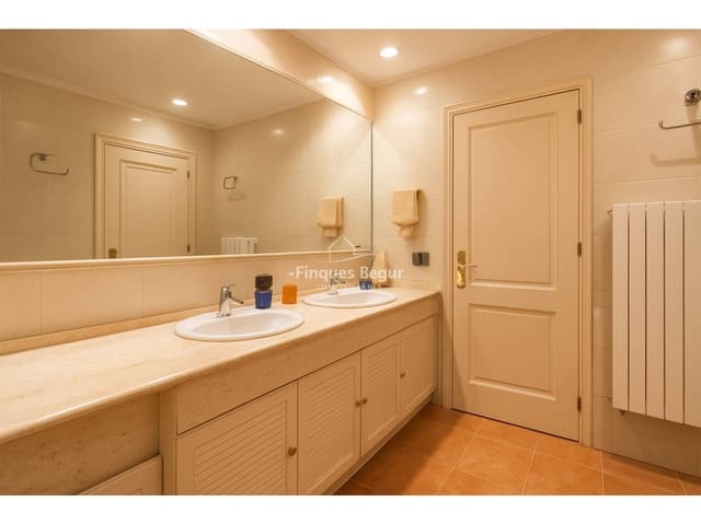 4 bedroom Villa for sale in Begur with garage - € 1,090,000 (Ref: 9194146)