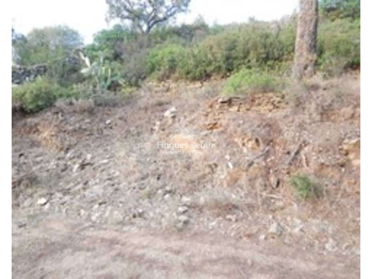 Grunde uden byggetilladelser til salg i Begur - € 275.000 (Ref: 9194164)