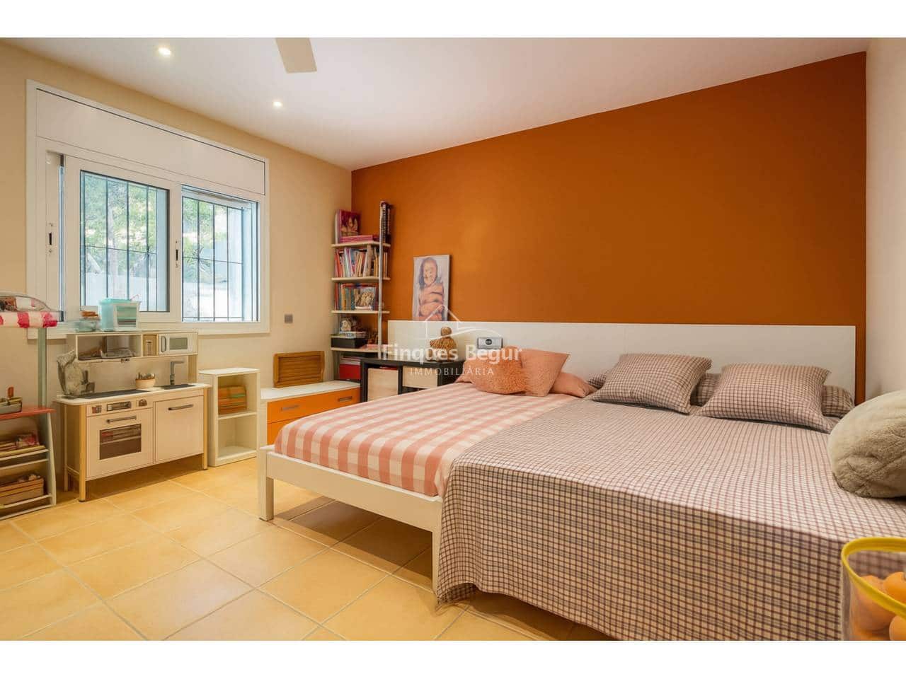 5 bedroom Villa for sale in Begur with pool garage - € 875,000 (Ref: 9194165)