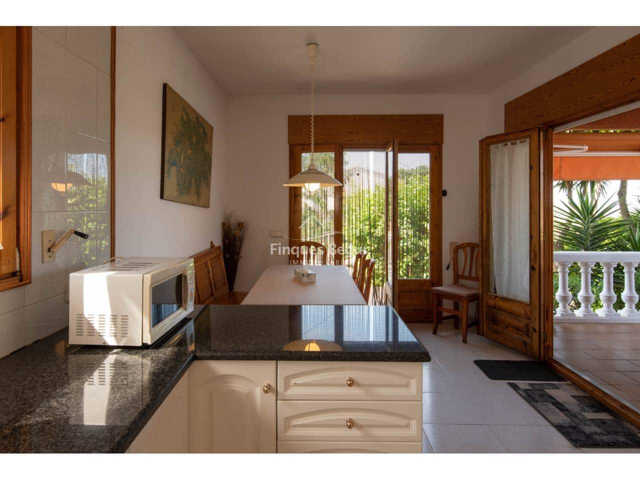 Chalet de 4 habitaciones en Begur en venta con piscina garaje - 820.000 € (Ref: 9194170)