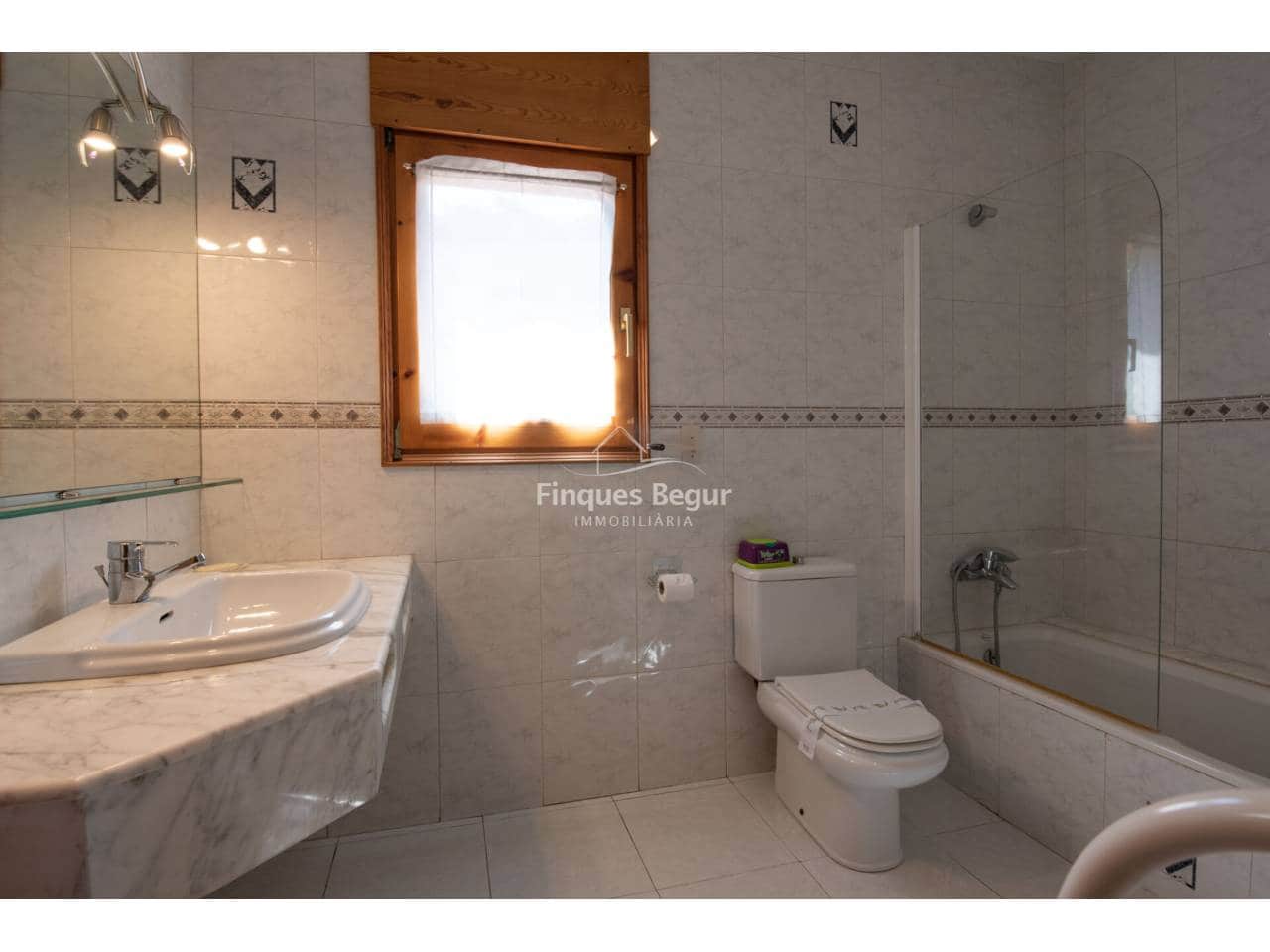 Chalet de 4 habitaciones en Begur en venta con piscina garaje - 820.000 € (Ref: 9194170)