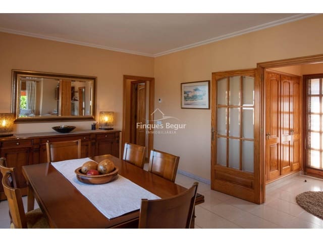 Chalet de 4 habitaciones en Begur en venta con piscina garaje - 820.000 € (Ref: 9194170)