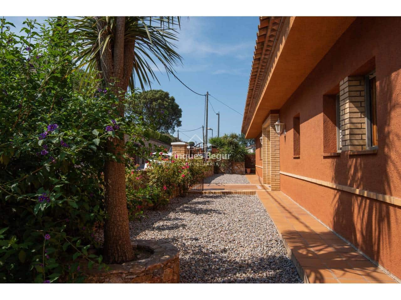 Chalet de 4 habitaciones en Begur en venta con piscina garaje - 820.000 € (Ref: 9194170)