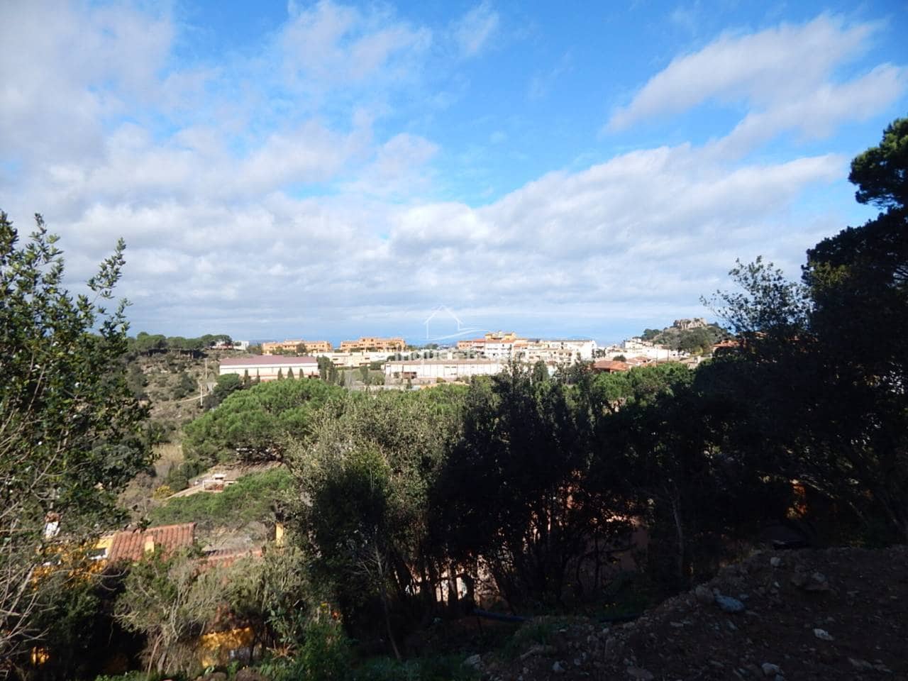 Ubebygd land til salgs i Begur - € 195 000 (Ref: 9195130)